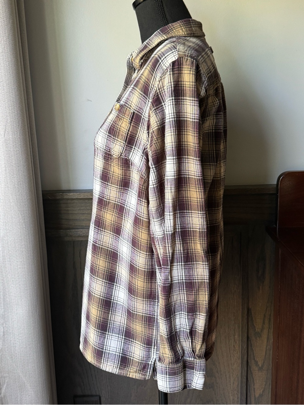 Duluth Trading Co women’s Plaid Button-Down Shirt in Maroon and Tan medium euc - Picture 3 of 6